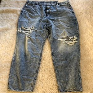 American Eagle Curvy Mom Jeans